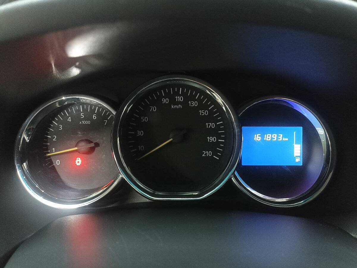 Renault Logan б/у, 2017, Механическая. Фото: #12