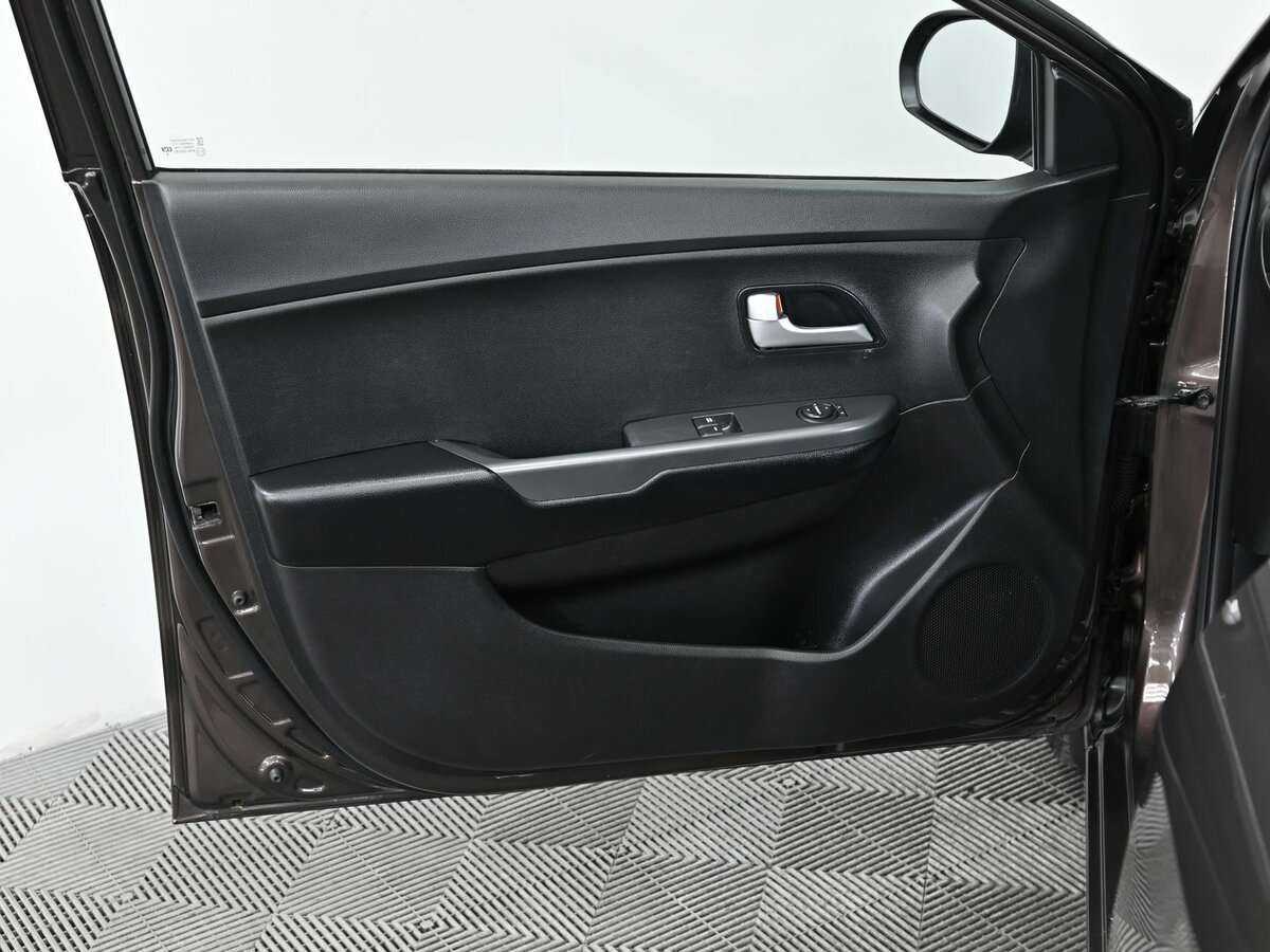 Kia Rio б/у, 2017, Автоматическая. Фото: #9