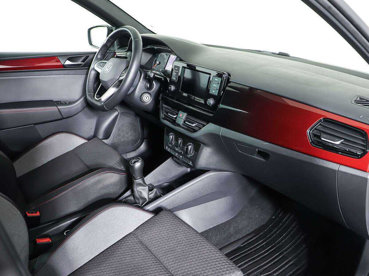 Volkswagen Polo б/у, 2021, Механическая. Фото: #8