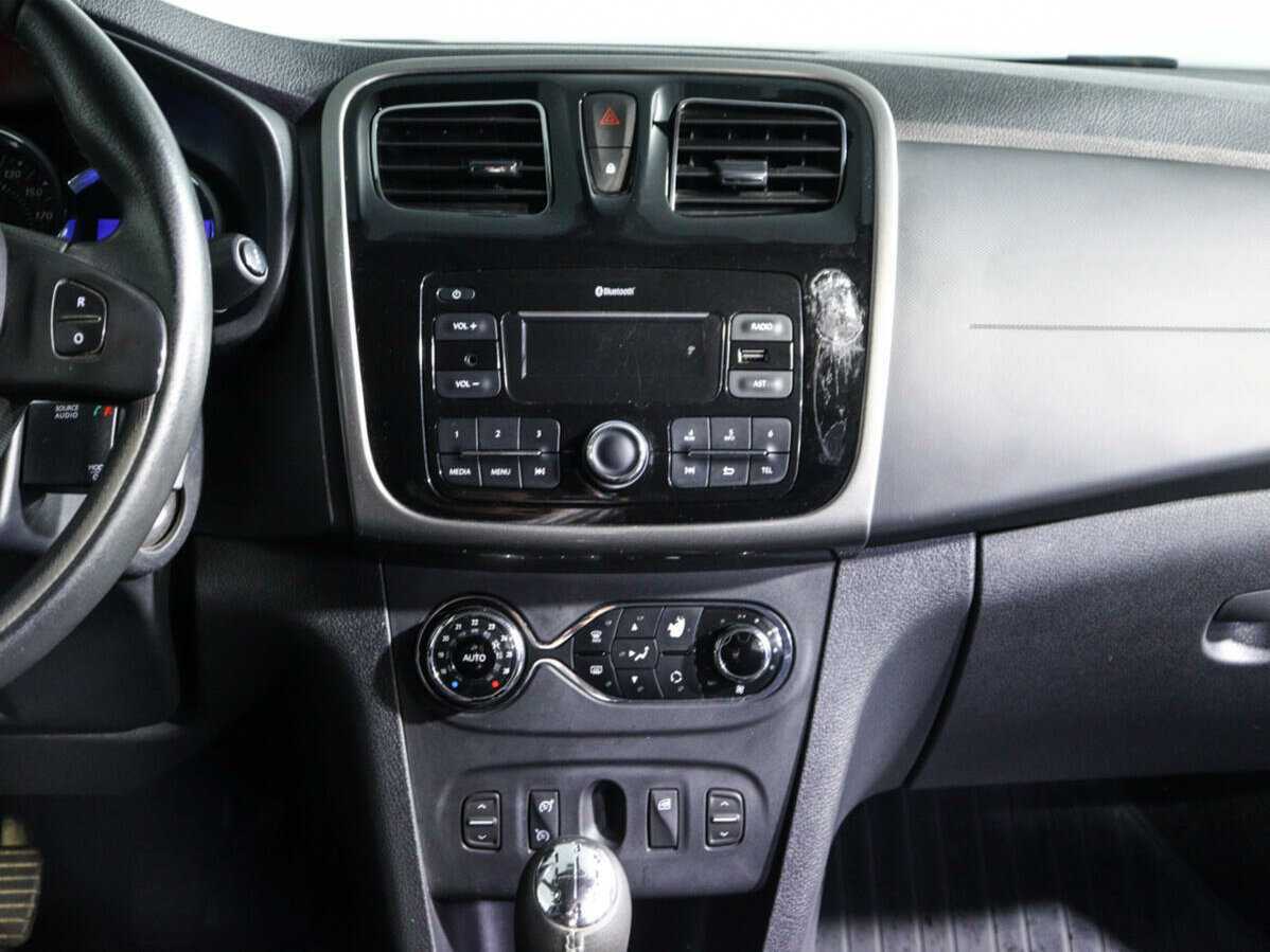 Renault Sandero б/у, 2018, Механическая. Фото: #10