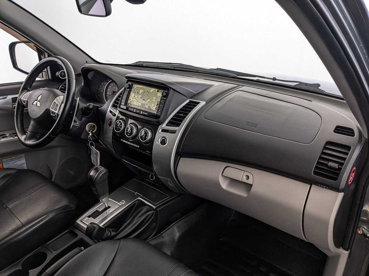 Mitsubishi Pajero Sport б/у, 2013, Автоматическая. Фото: #12