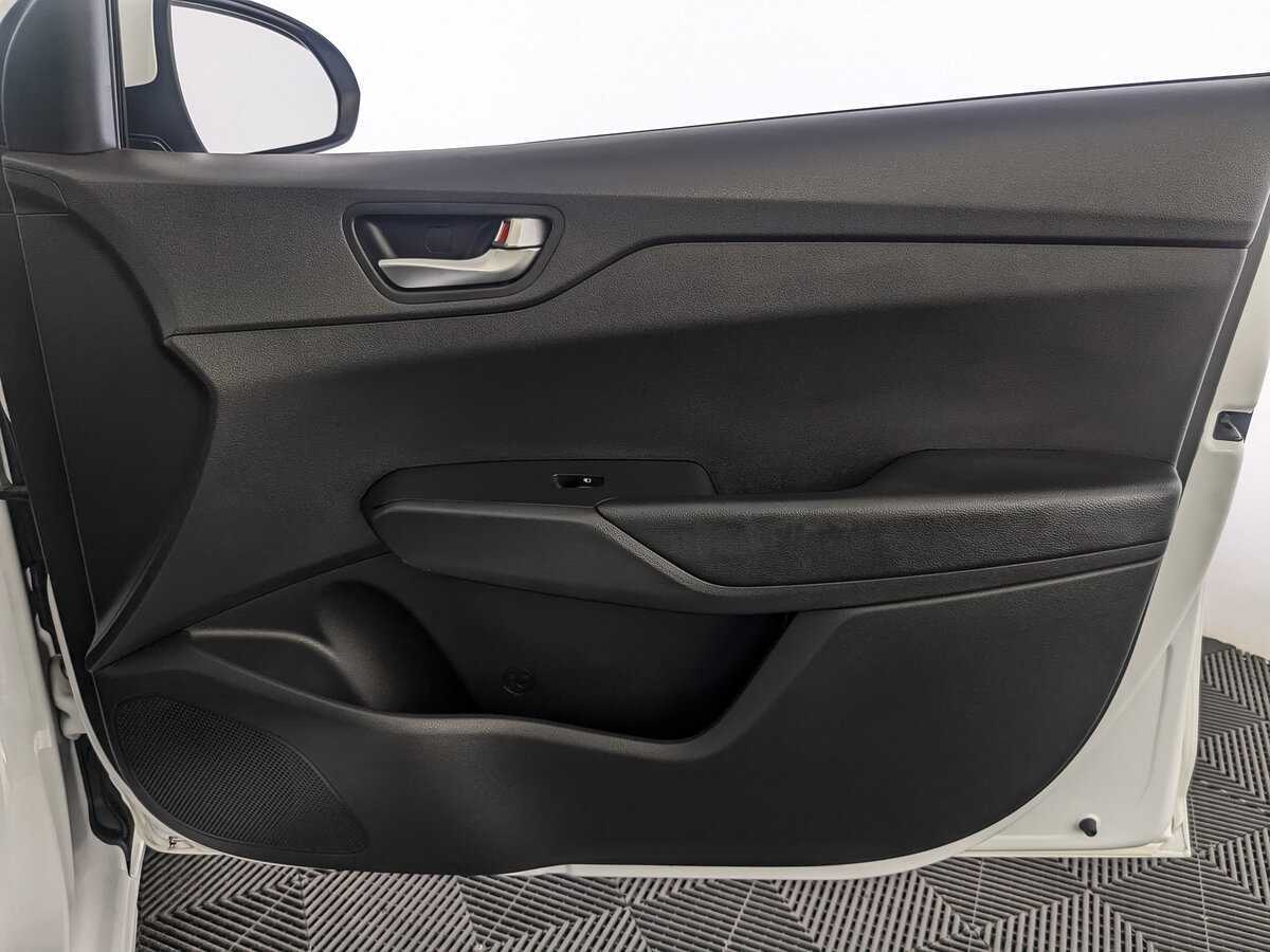 Hyundai Solaris б/у, 2020, Автоматическая. Фото: #17