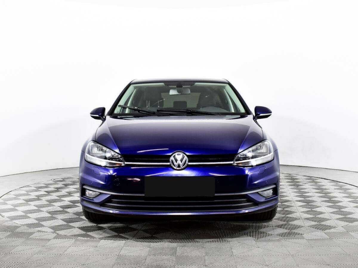 Volkswagen Golf б/у, 2018, Роботизированная. Фото: #1