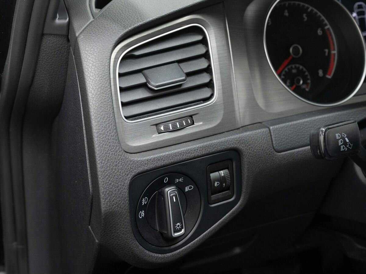 Volkswagen Golf б/у, 2013, Роботизированная. Фото: #18