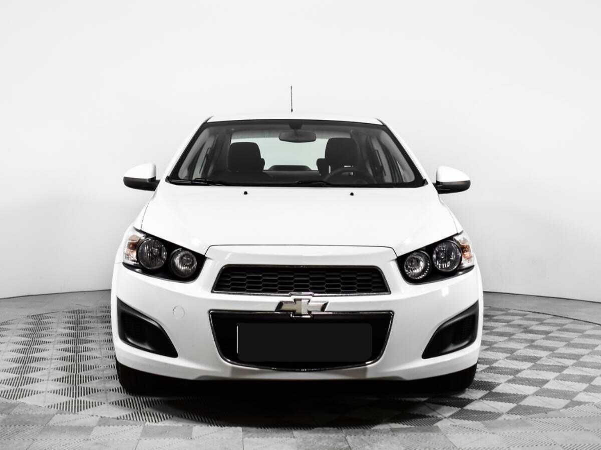 Chevrolet Aveo б/у, 2014, Механическая. Фото: #1