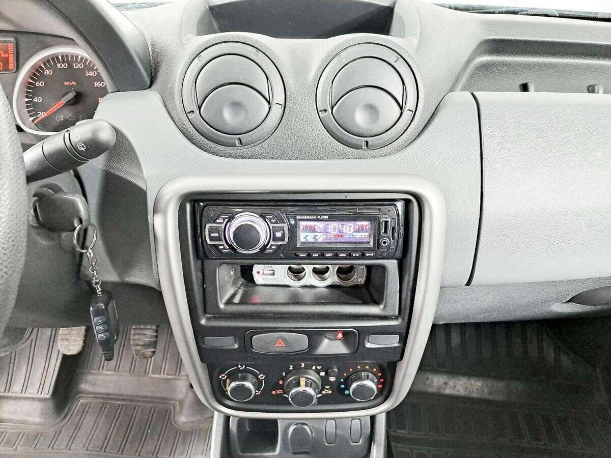 Renault Duster б/у, 2014, Механическая. Фото: #12