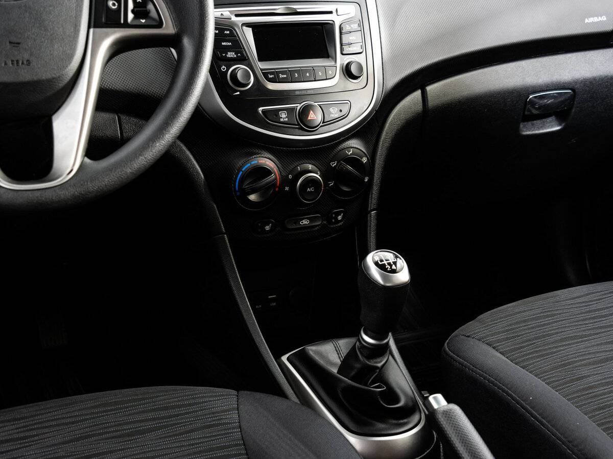 Hyundai Solaris б/у, 2016, Механическая. Фото: #9