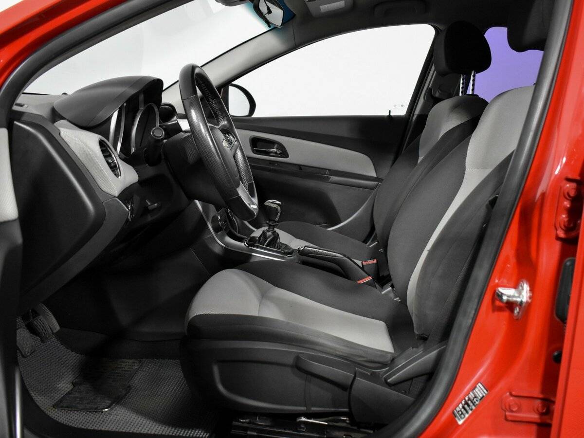 Chevrolet Cruze б/у, 2012, Механическая. Фото: #9