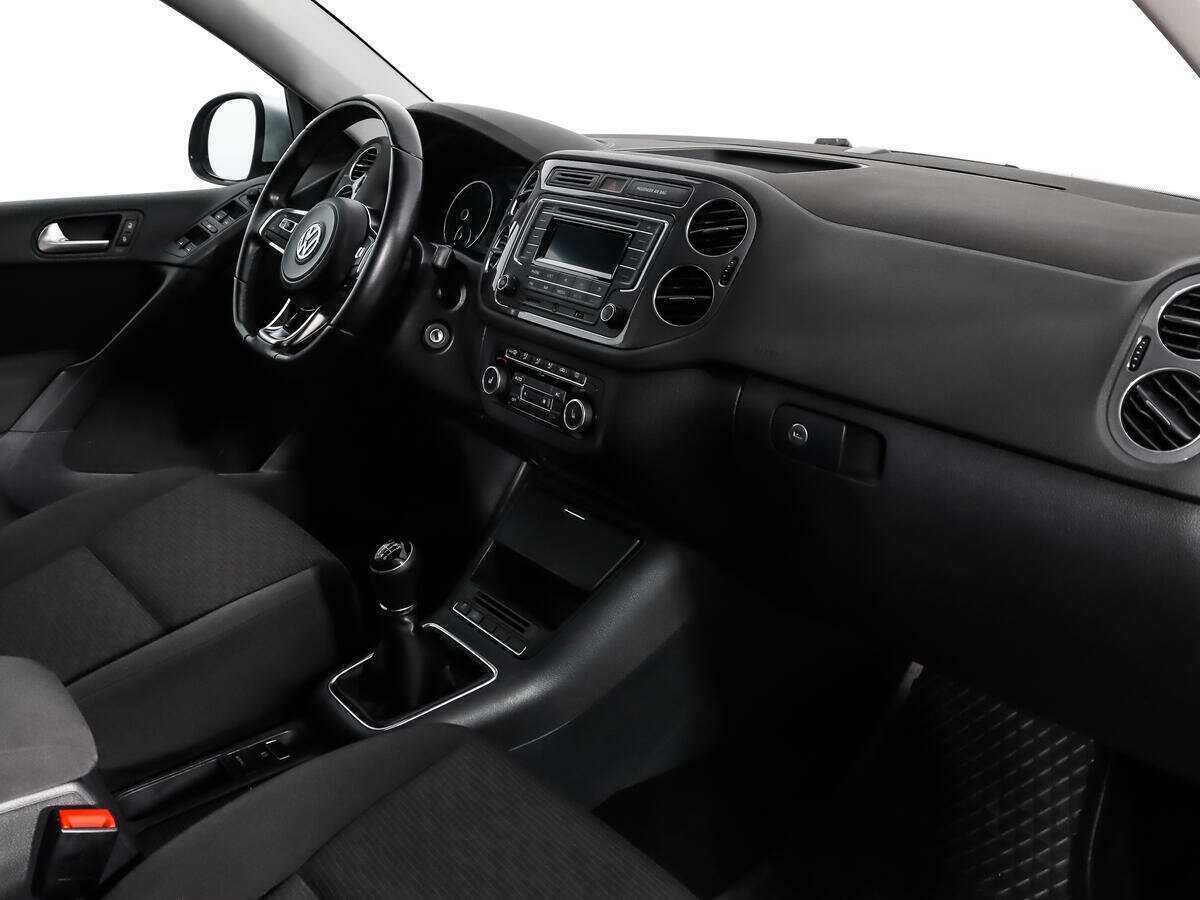 Volkswagen Tiguan б/у, 2012, Механическая. Фото: #10