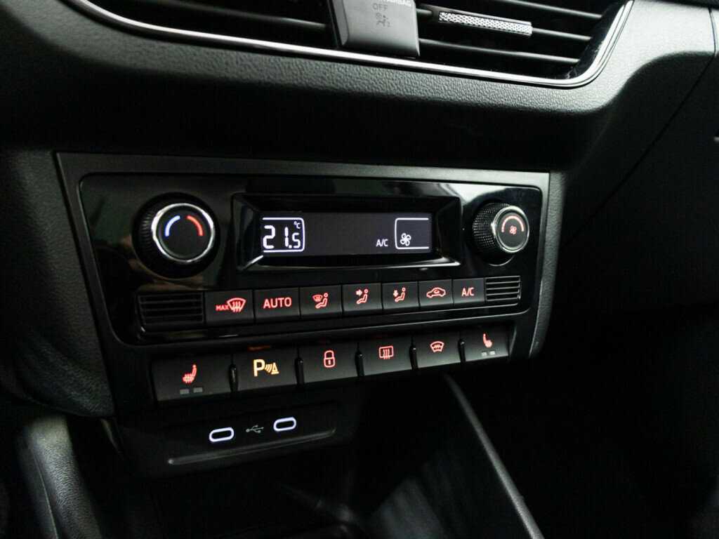 Volkswagen Polo б/у, 2020, Роботизированная. Фото: #16