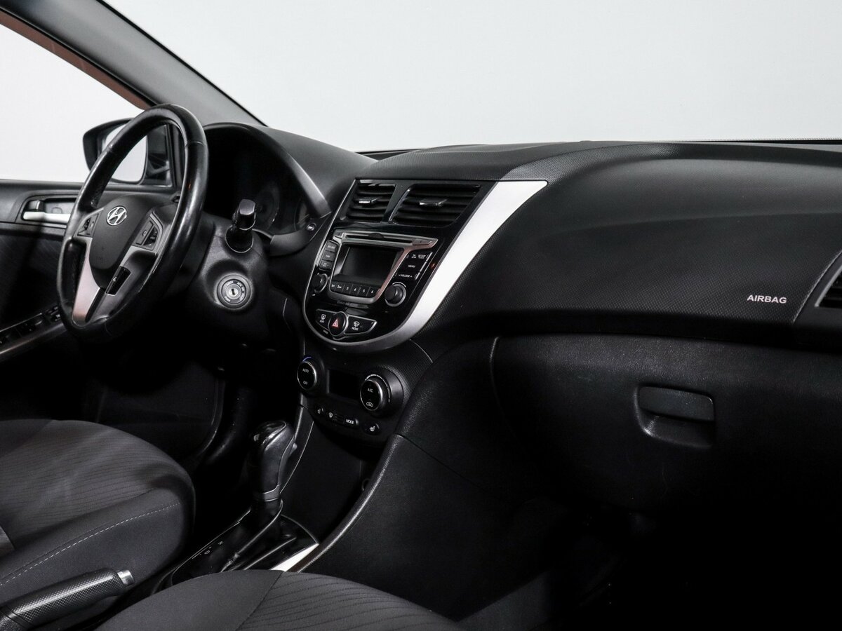 Hyundai Solaris б/у, 2015, Автоматическая. Фото: #6