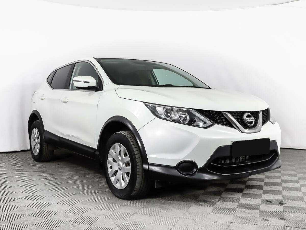 Nissan Qashqai б/у, 2017, Механическая. Фото: #2