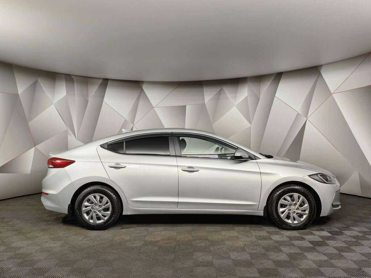 Hyundai Elantra б/у, 2018, Механическая. Фото: #4