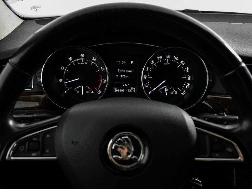 Skoda Superb б/у, 2013, Роботизированная. Фото: #15