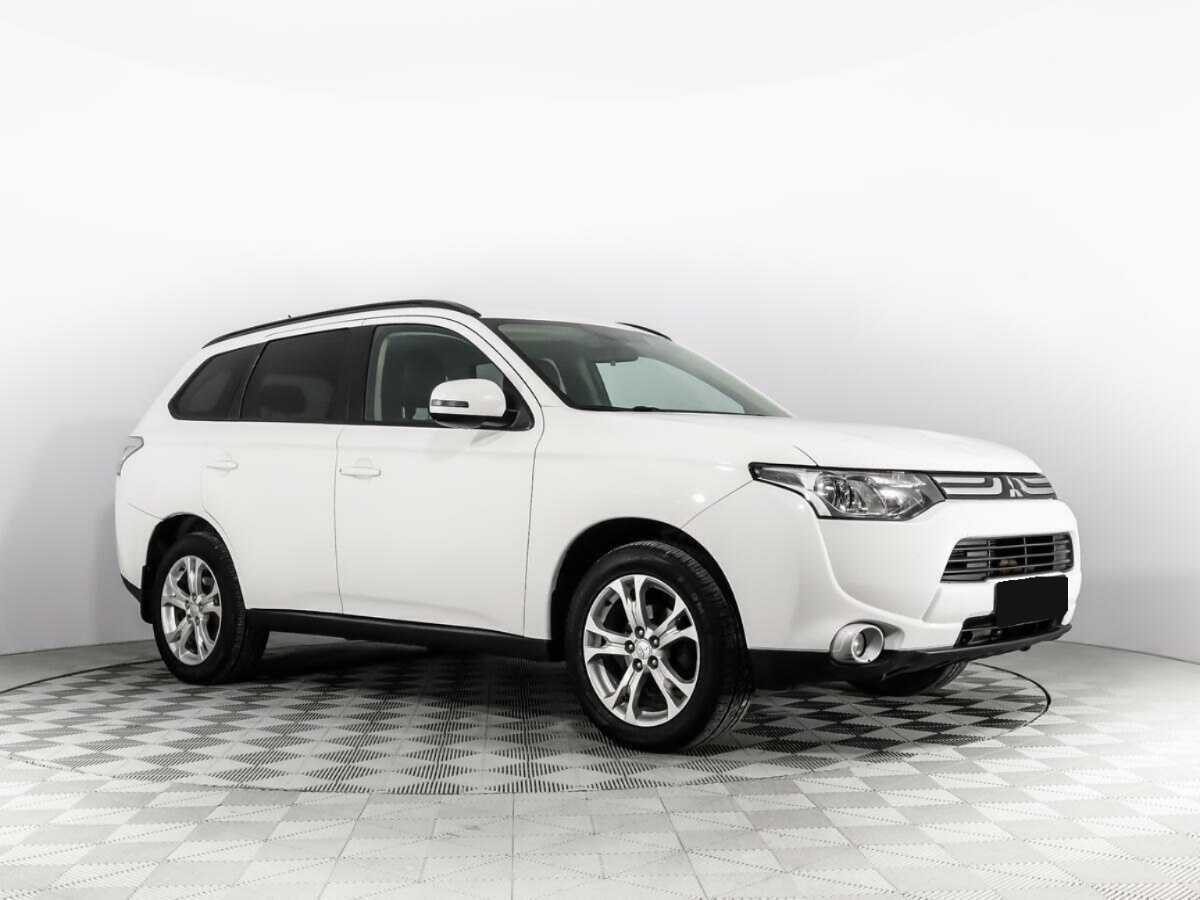 Mitsubishi Outlander б/у, 2014, Вариатор. Фото: #2