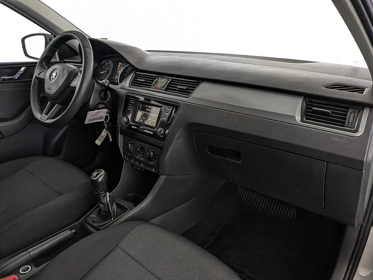 Skoda Rapid б/у, 2017, Механическая. Фото: #12