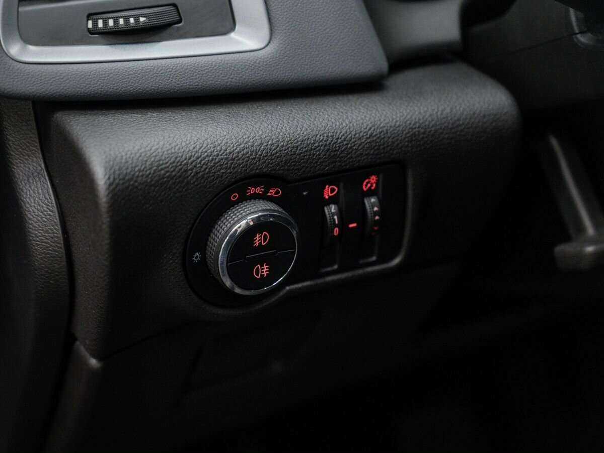 Opel Astra б/у, 2013, Механическая. Фото: #14