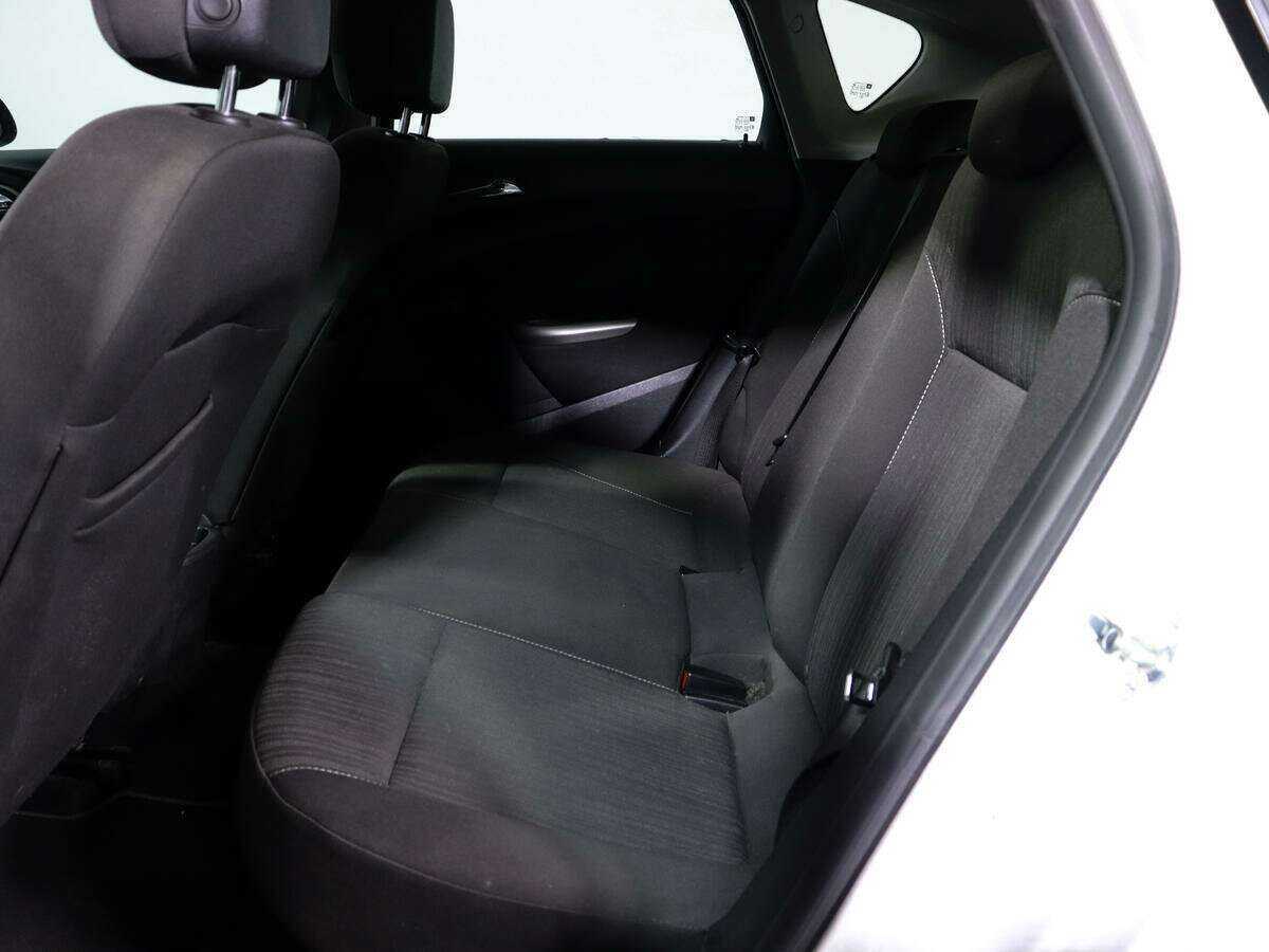 Opel Astra б/у, 2012, Автоматическая. Фото: #7