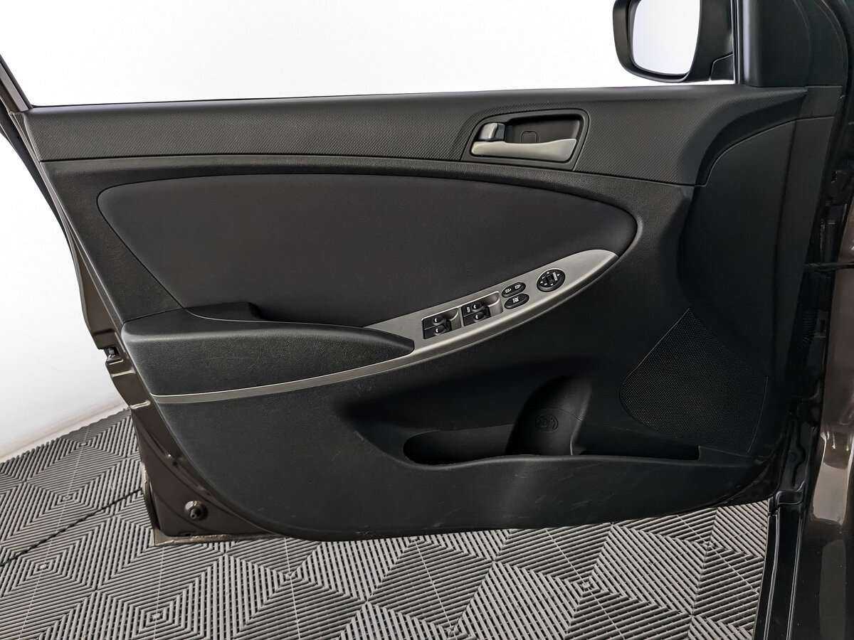 Hyundai Solaris б/у, 2016, Автоматическая. Фото: #13