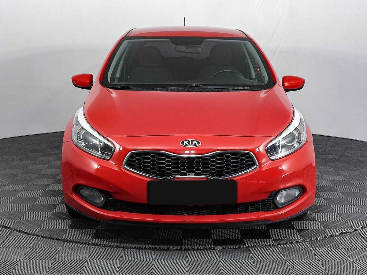 Kia Ceed б/у, 2015, Автоматическая. Фото: #1