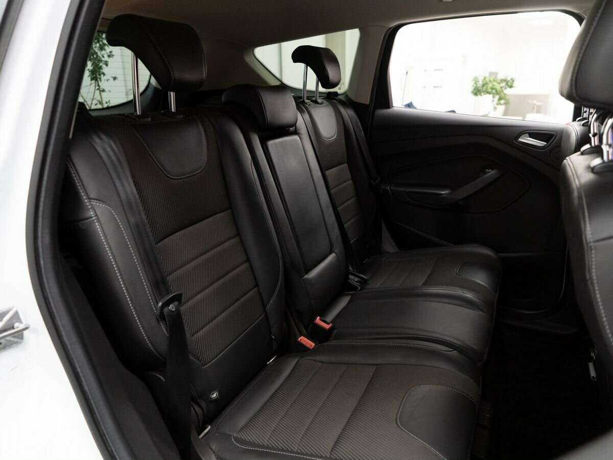 Ford Kuga б/у, 2016, Автоматическая. Фото: #7