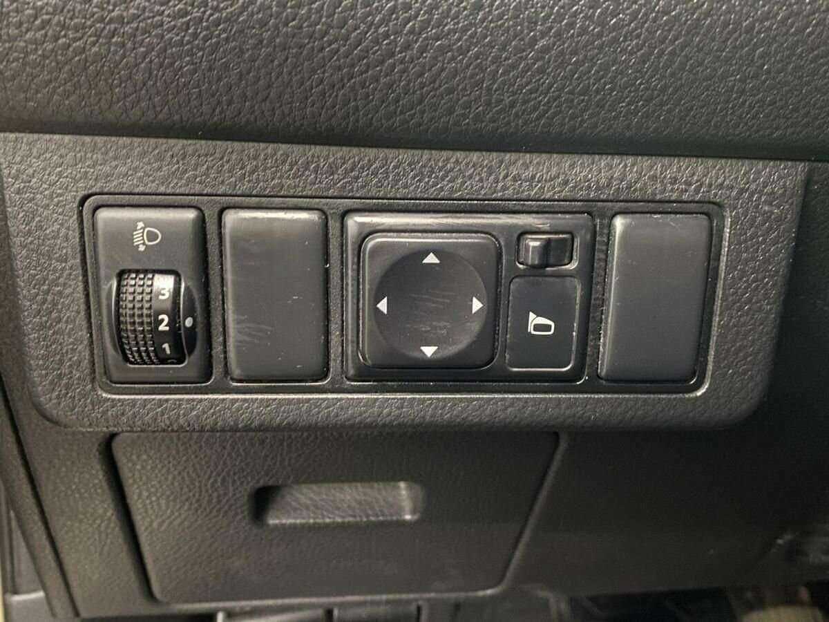 Nissan Tiida б/у, 2013, Механическая. Фото: #14