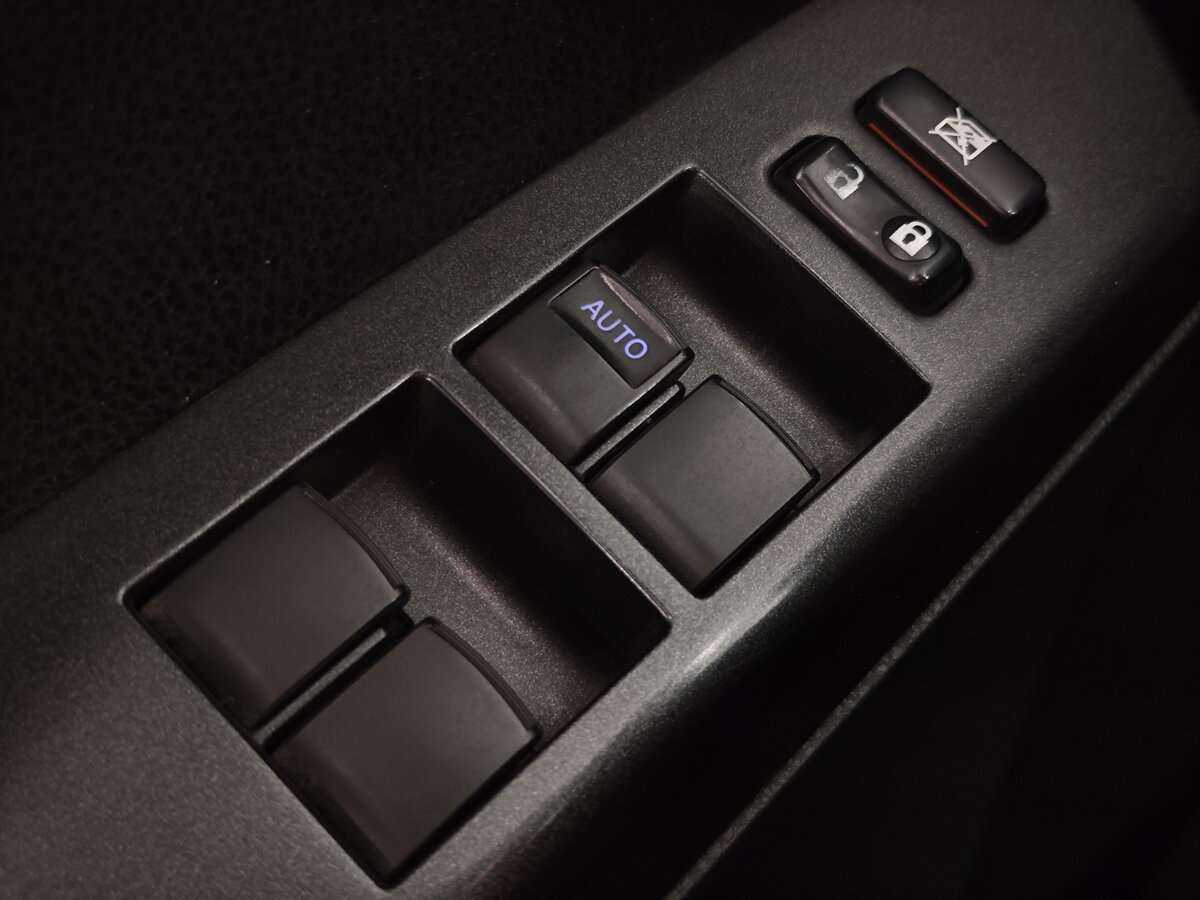 Toyota RAV4 б/у, 2015, Автоматическая. Фото: #17