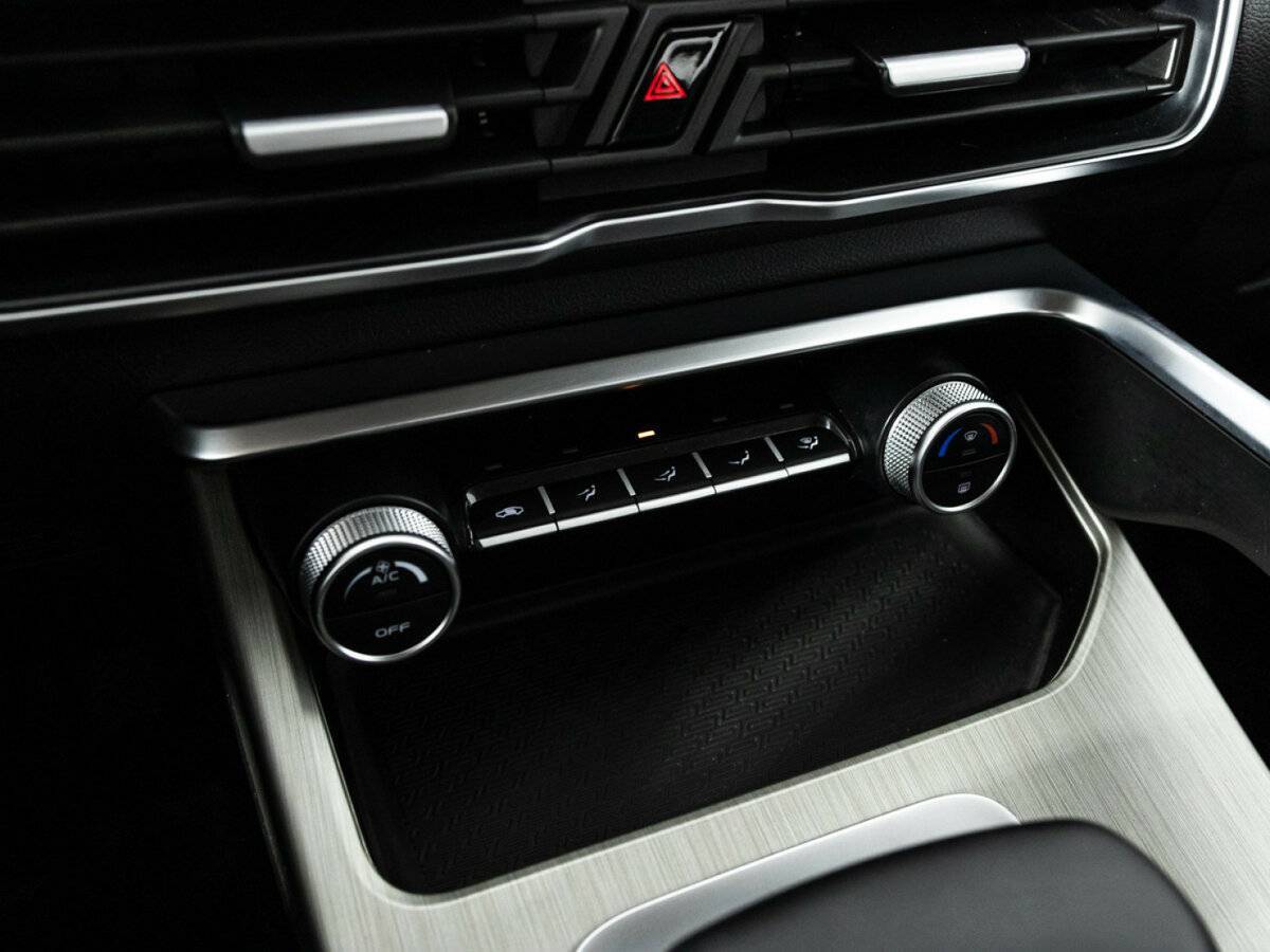 Geely Coolray б/у, 2022, Роботизированная. Фото: #17