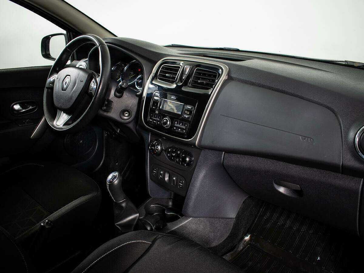 Renault Sandero б/у, 2017, Механическая. Фото: #6