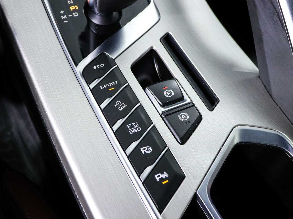 Geely Coolray б/у, 2021, Роботизированная. Фото: #14