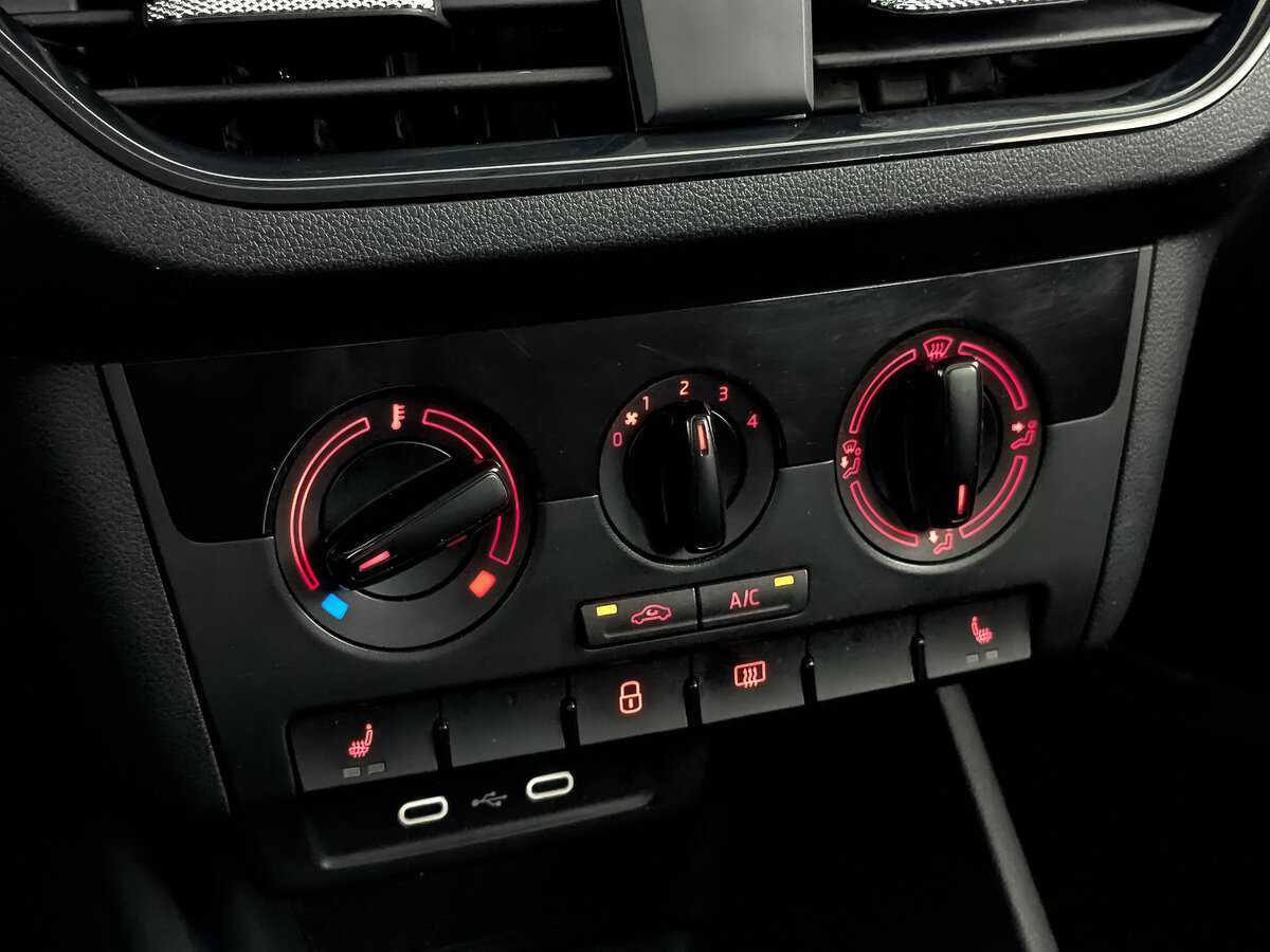 Volkswagen Polo б/у, 2021, Автоматическая. Фото: #18