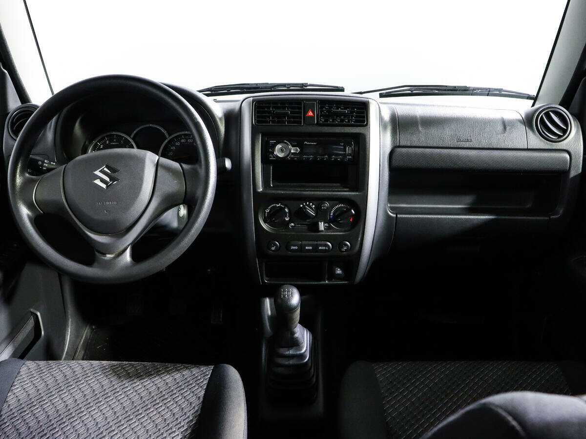 Suzuki Jimny б/у, 2018, Механическая. Фото: #11