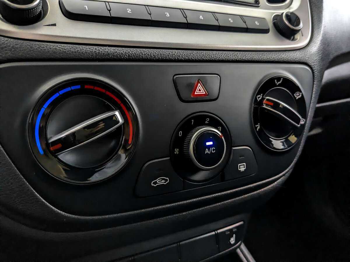 Hyundai Solaris б/у, 2021, Механическая. Фото: #21