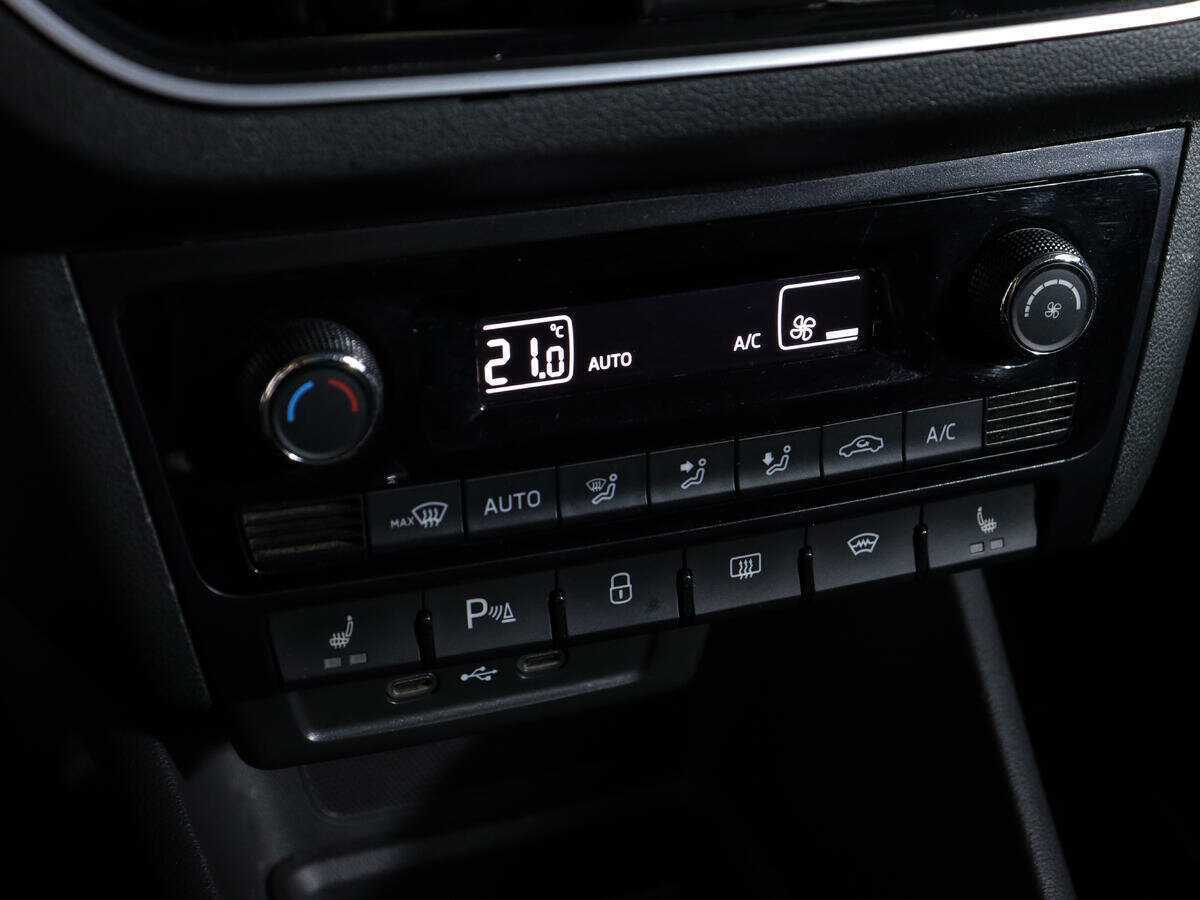 Volkswagen Polo б/у, 2020, Механическая. Фото: #19