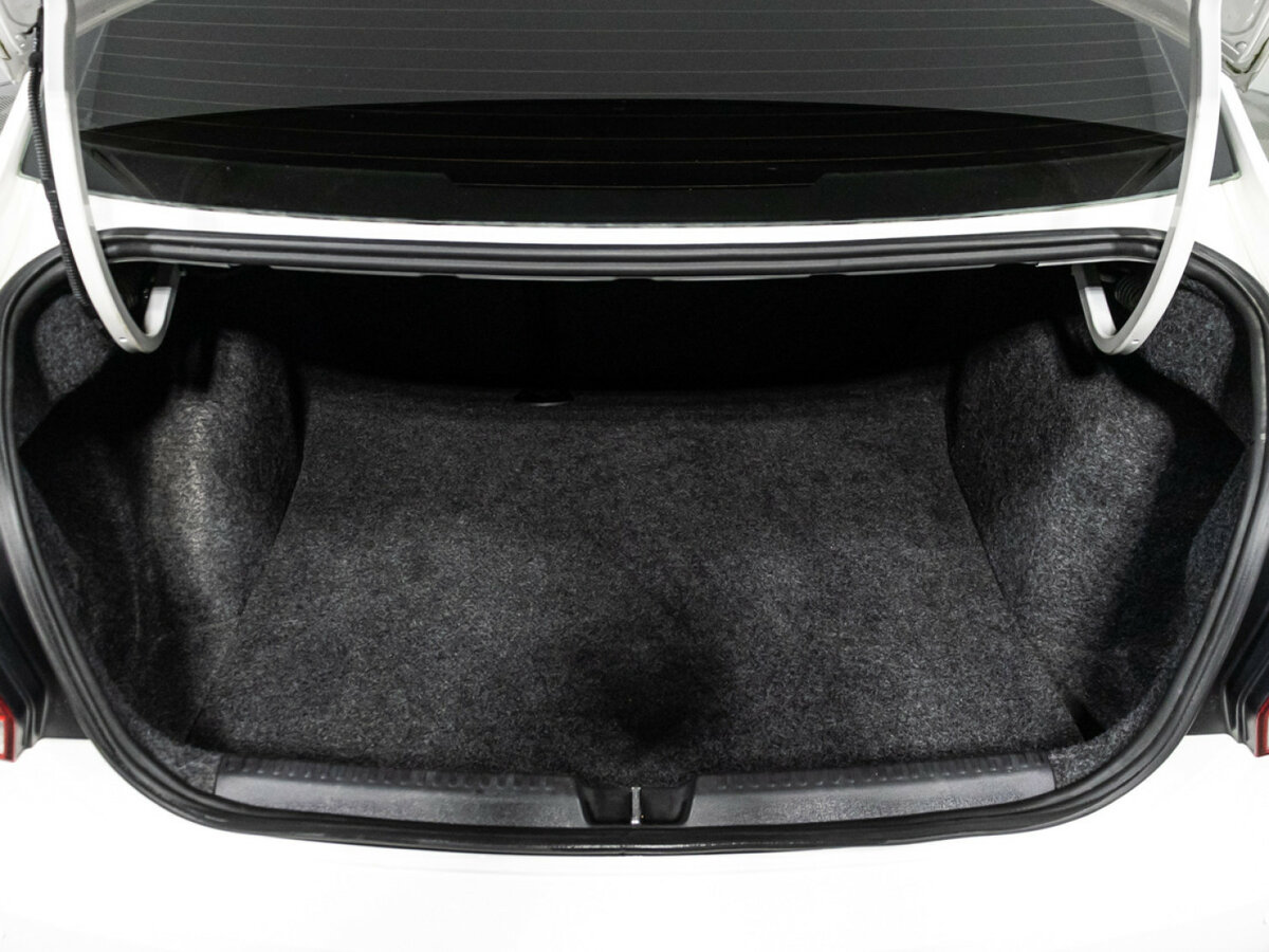 Volkswagen Polo б/у, 2013, Автоматическая. Фото: #15