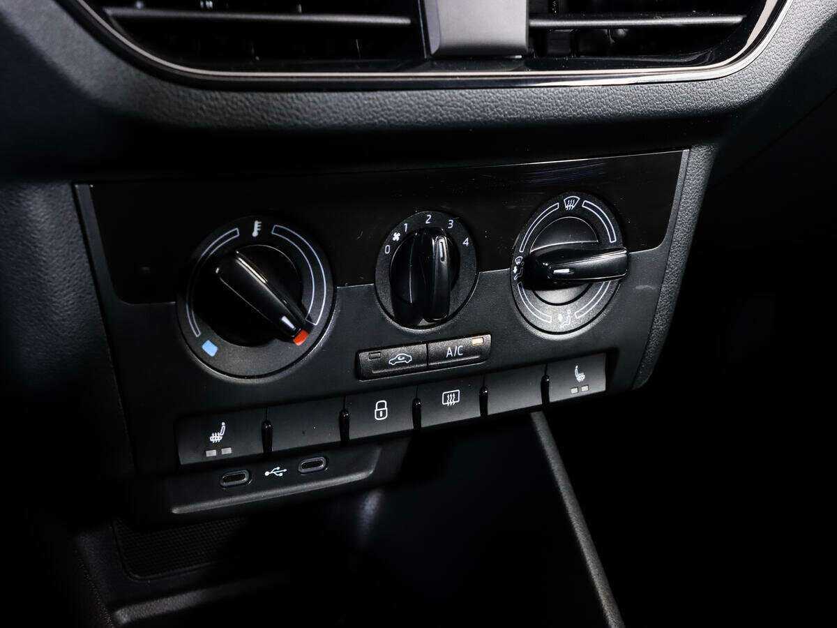 Volkswagen Polo б/у, 2021, Механическая. Фото: #10