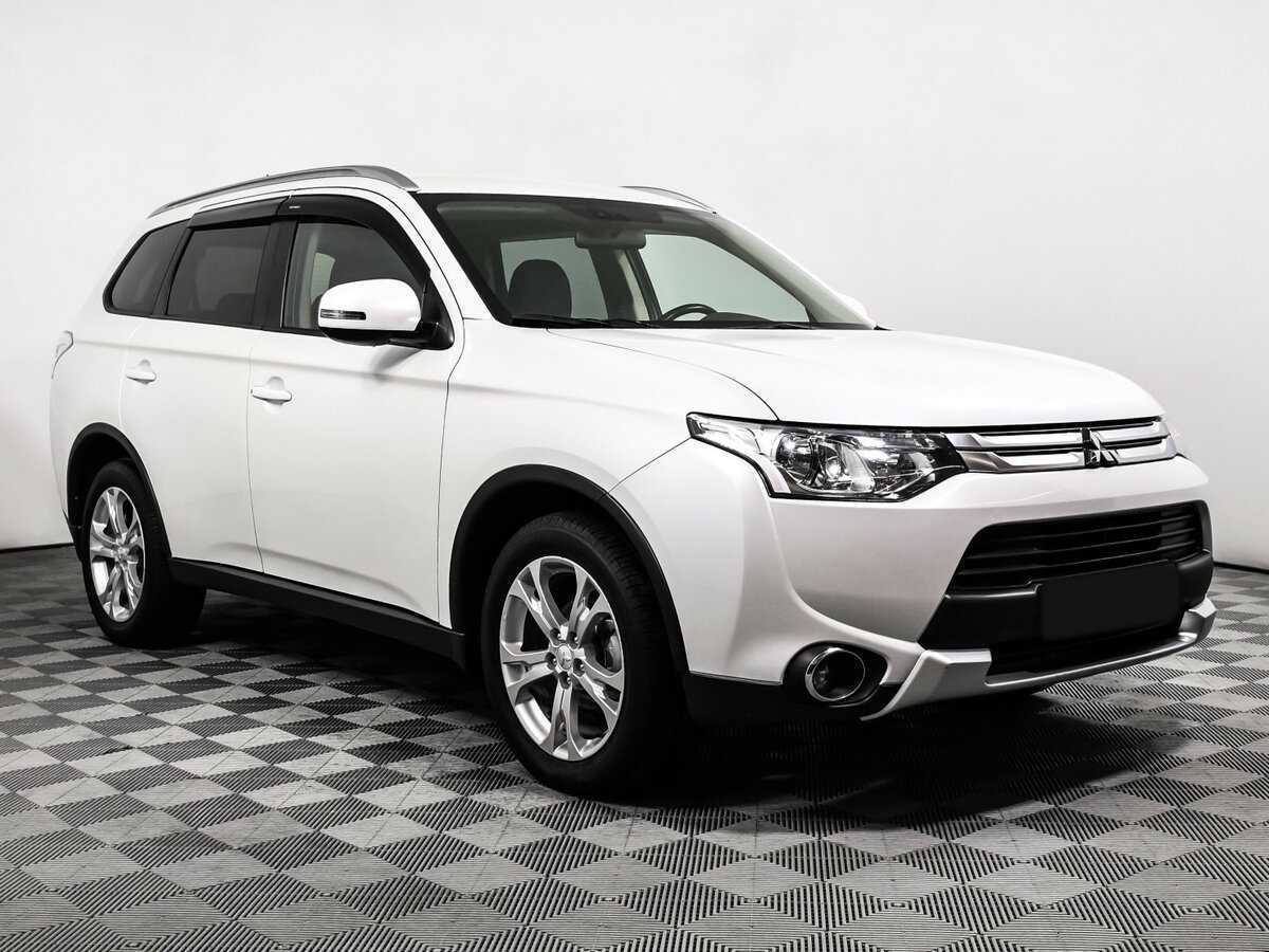 Mitsubishi Outlander б/у, 2014, Вариатор. Фото: #2