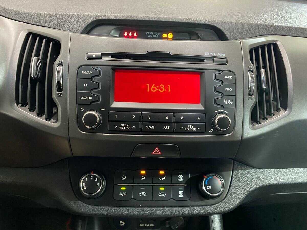 Kia Sportage б/у, 2012, Механическая. Фото: #13