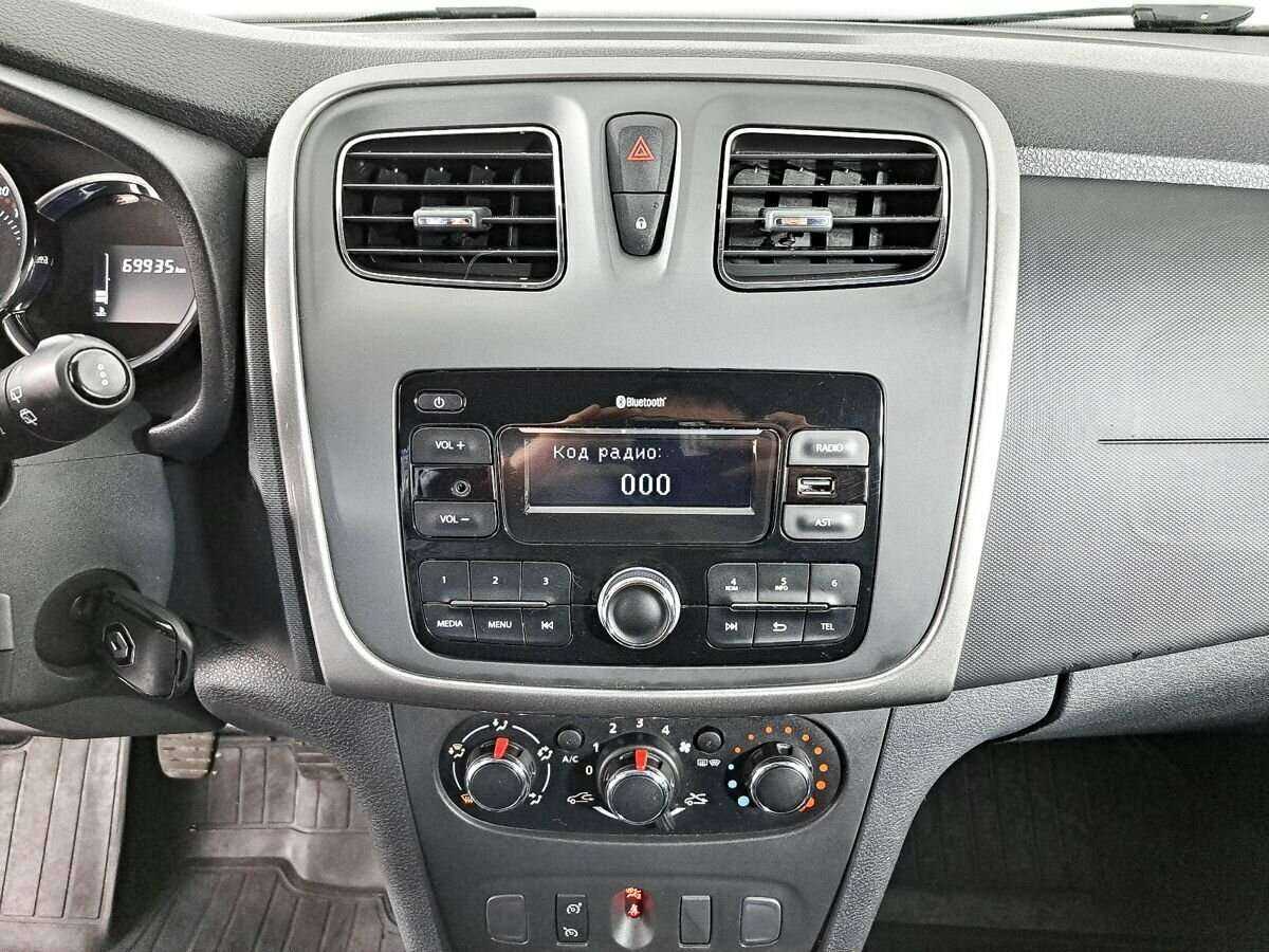 Renault Sandero б/у, 2019, Механическая. Фото: #12