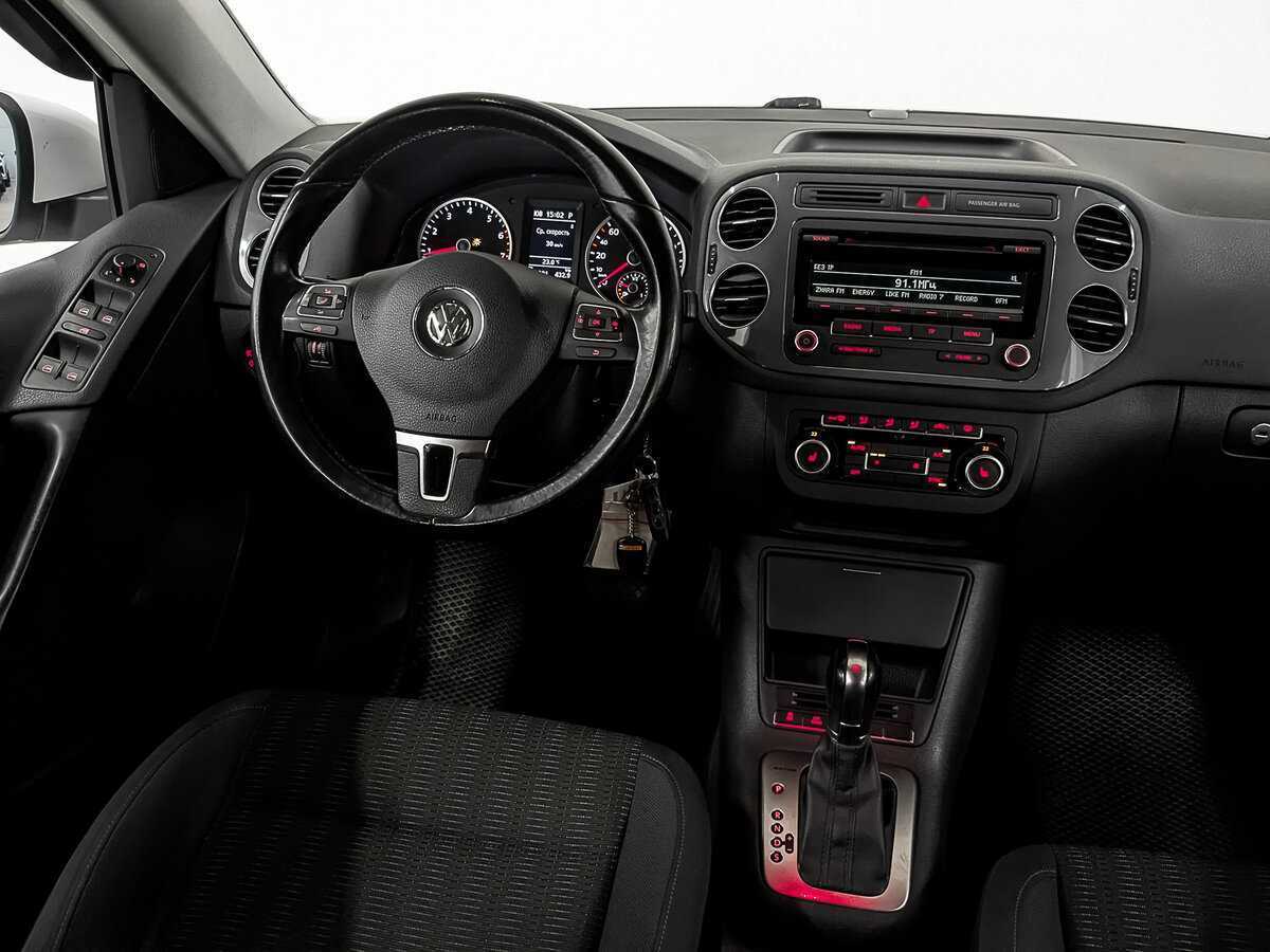 Volkswagen Tiguan б/у, 2013, Автоматическая. Фото: #24