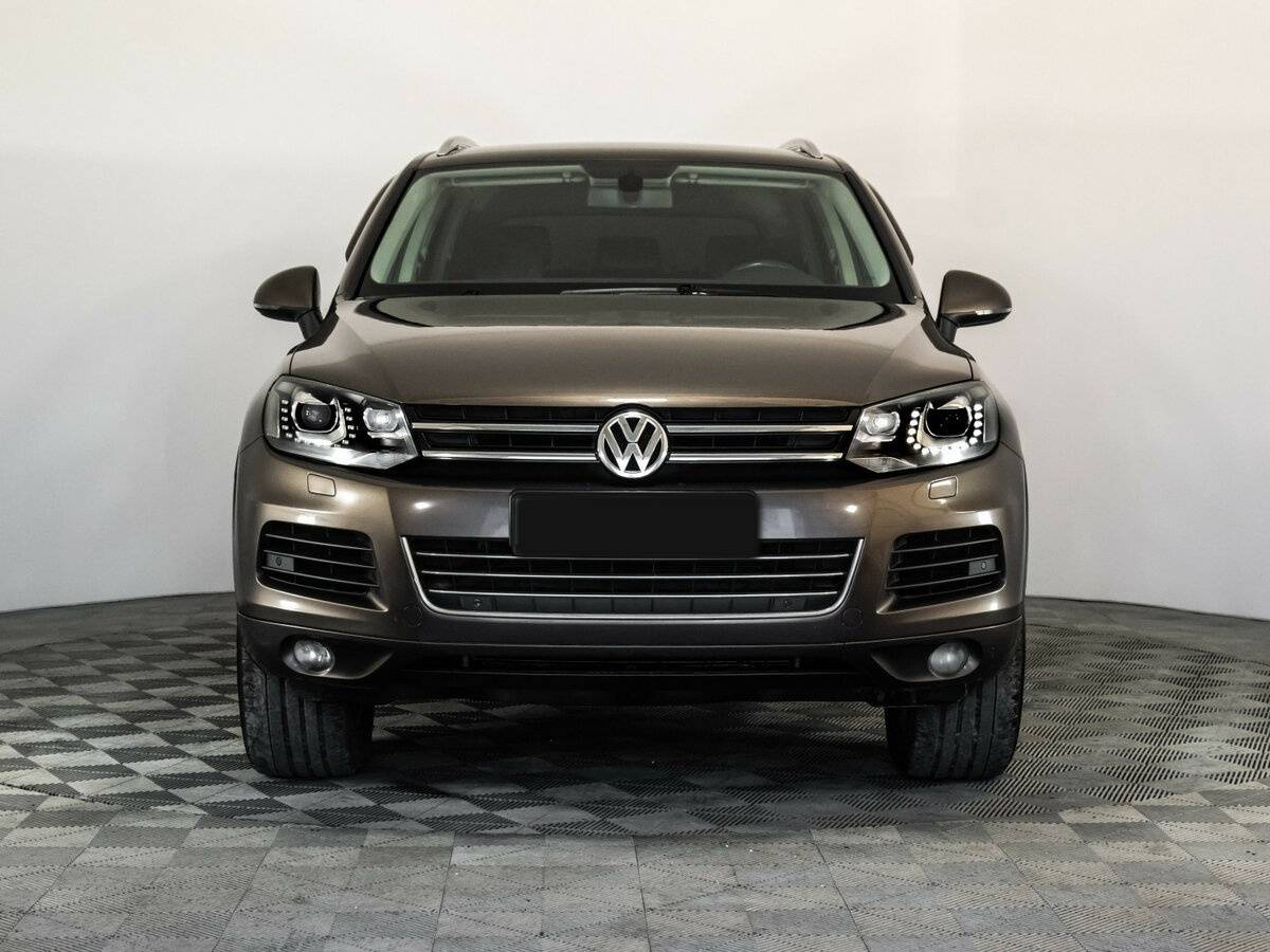 Volkswagen Touareg б/у, 2012, Автоматическая. Фото: #1