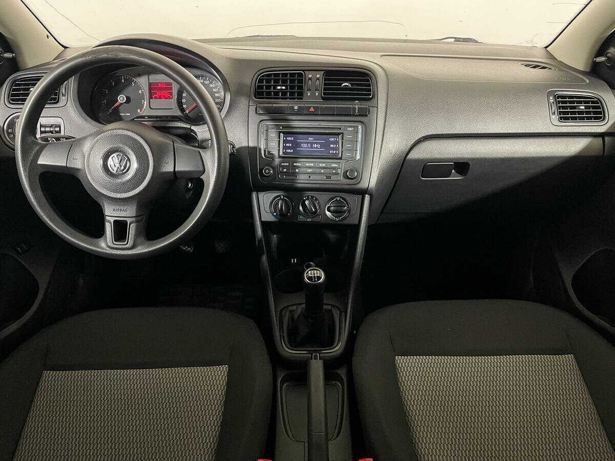 Volkswagen Polo б/у, 2012, Механическая. Фото: #11