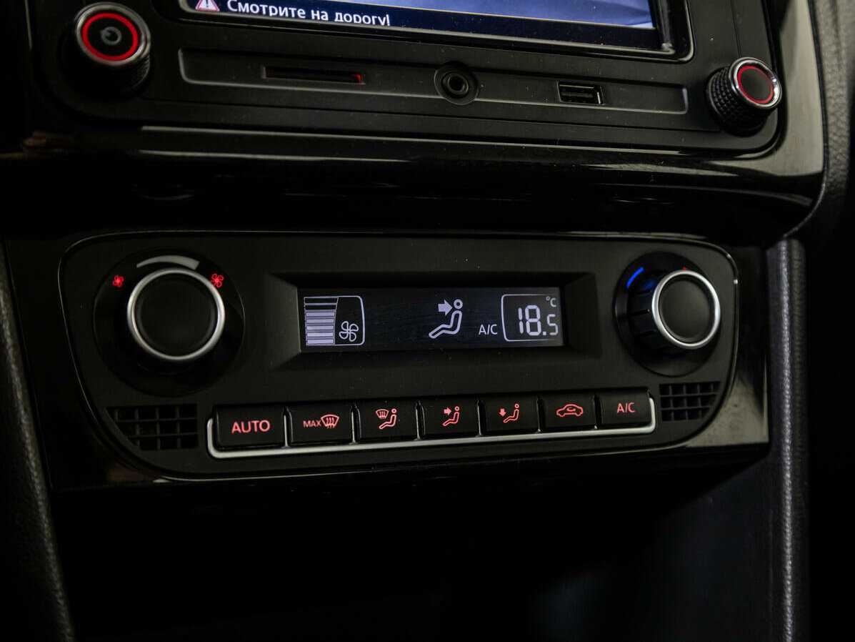 Volkswagen Polo б/у, 2017, Механическая. Фото: #14