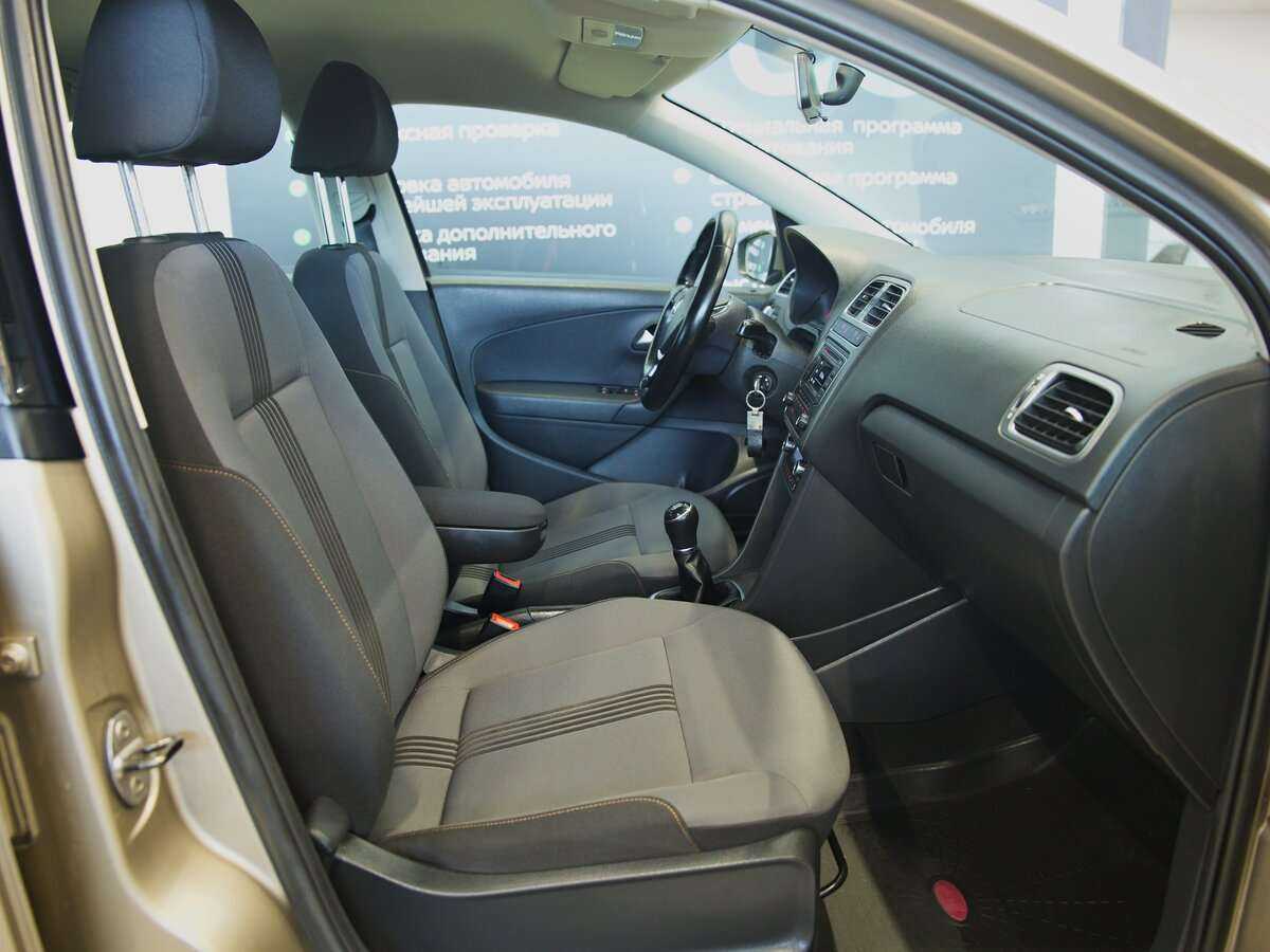 Volkswagen Polo б/у, 2016, Механическая. Фото: #9