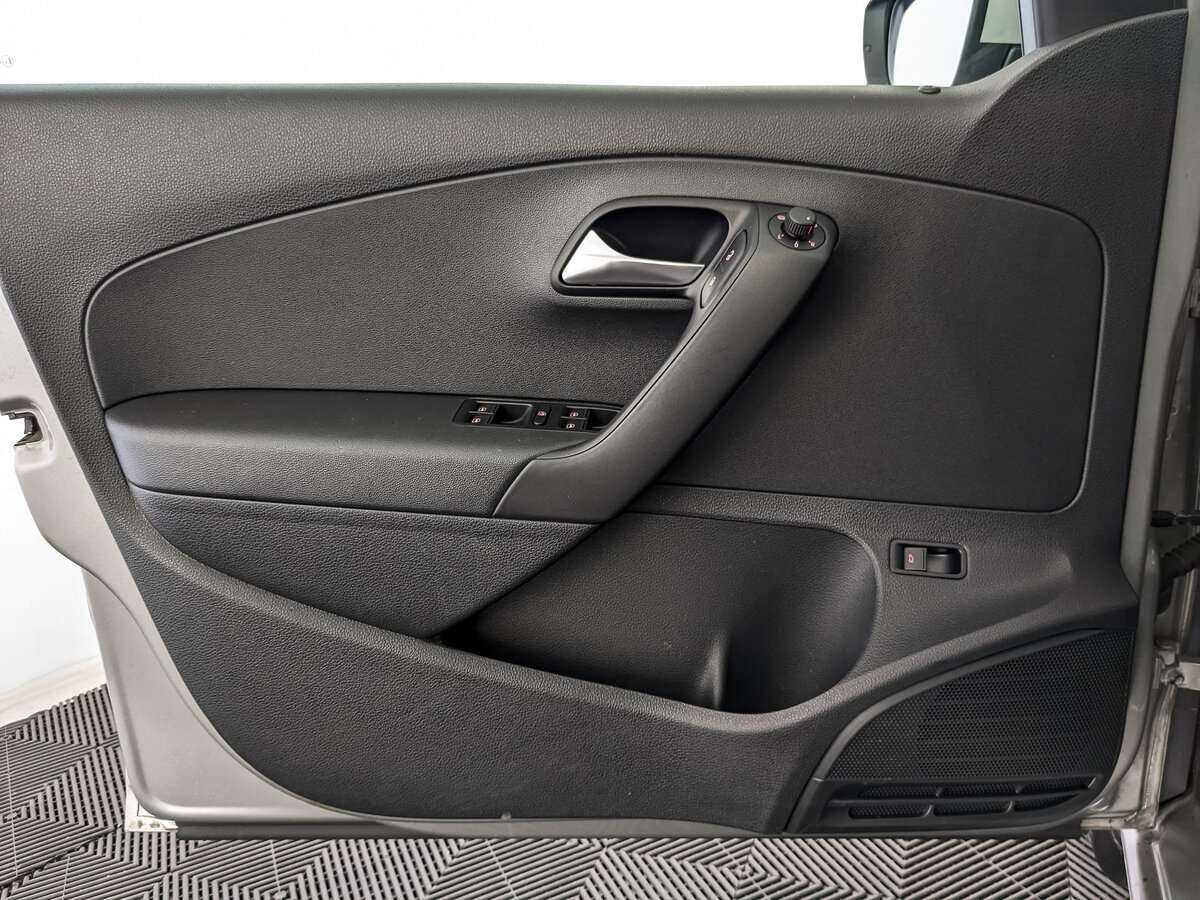 Volkswagen Polo б/у, 2020, Автоматическая. Фото: #14