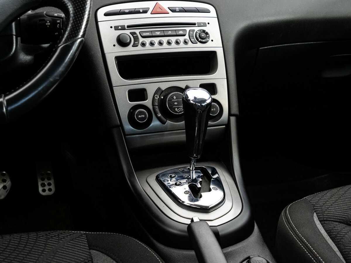 Peugeot 408 б/у, 2016, Автоматическая. Фото: #9