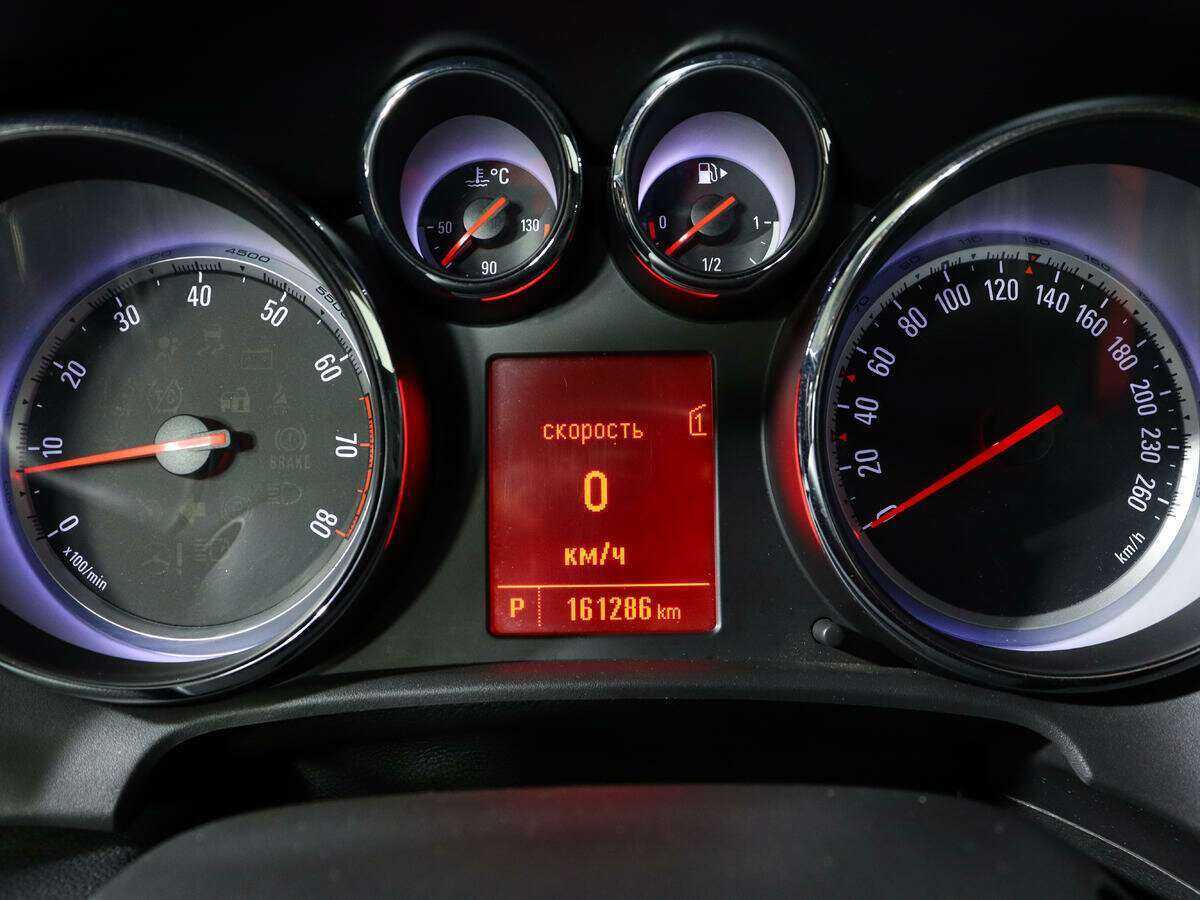 Opel Astra б/у, 2012, Автоматическая. Фото: #10