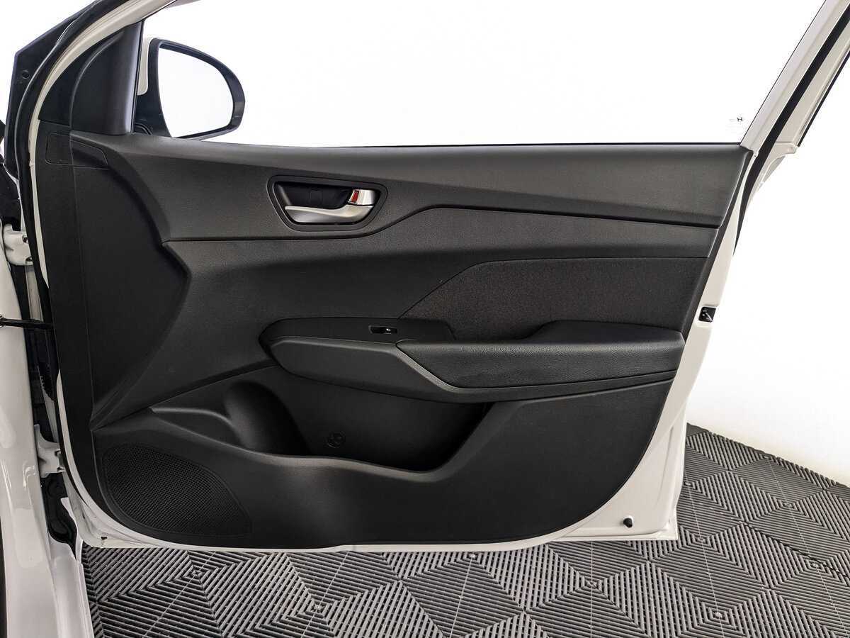 Hyundai Solaris б/у, 2022, Автоматическая. Фото: #20