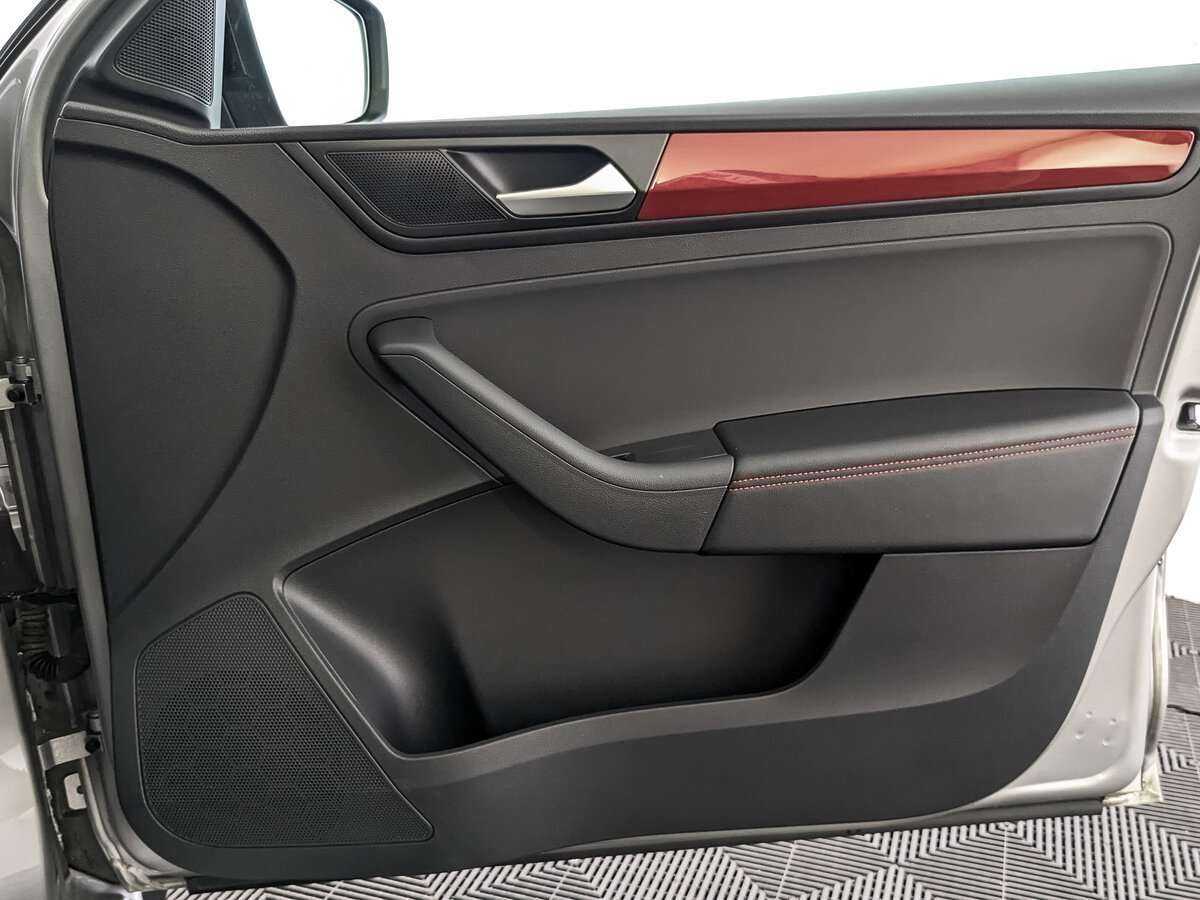 Volkswagen Polo б/у, 2021, Роботизированная. Фото: #20