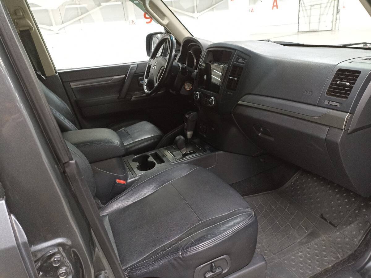 Mitsubishi Pajero б/у, 2012, Автоматическая. Фото: #10